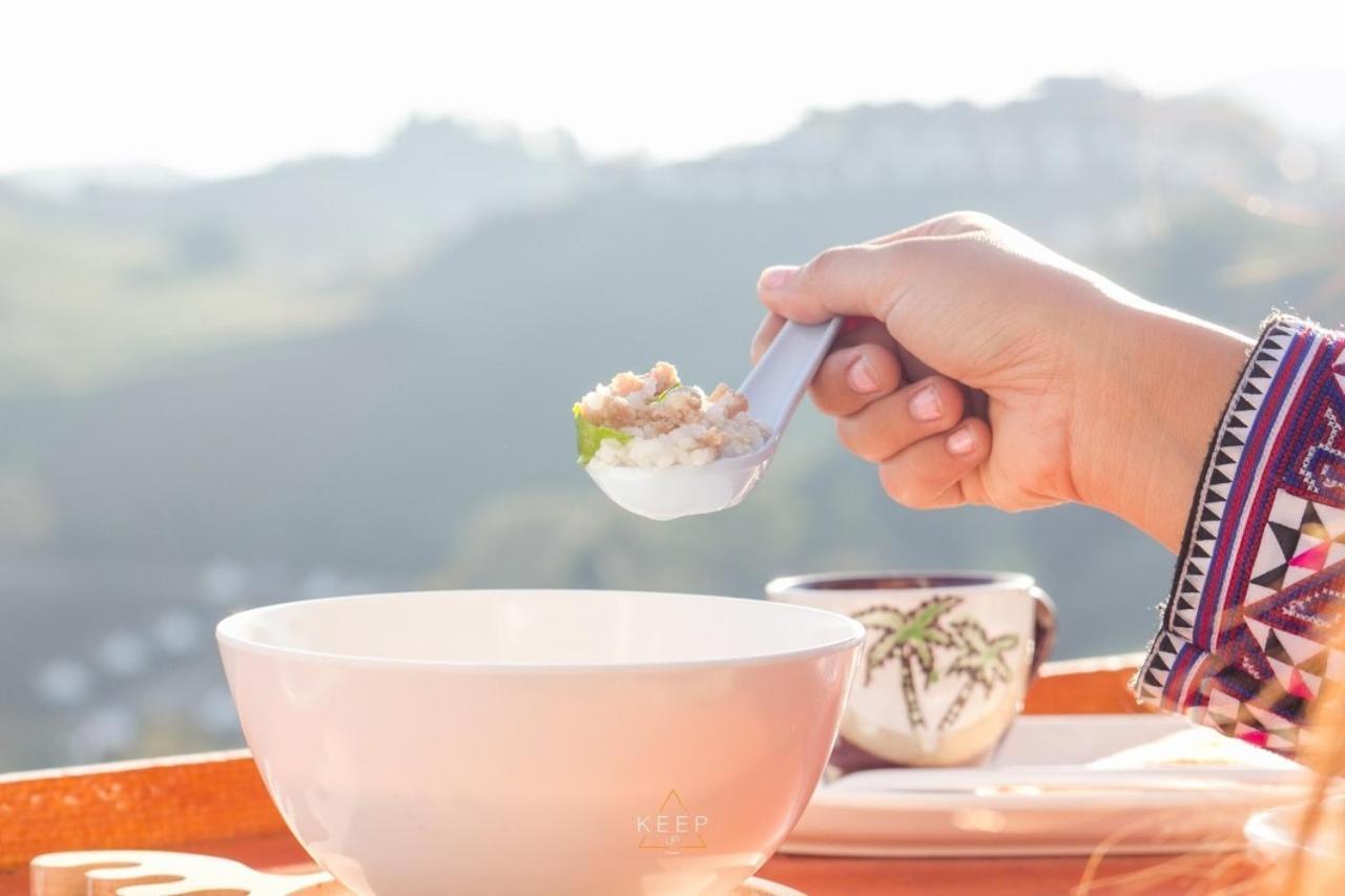 ภูเบิกฟ้า แคมป์ปิ้ง Hotell Mon Jam Exteriör bild