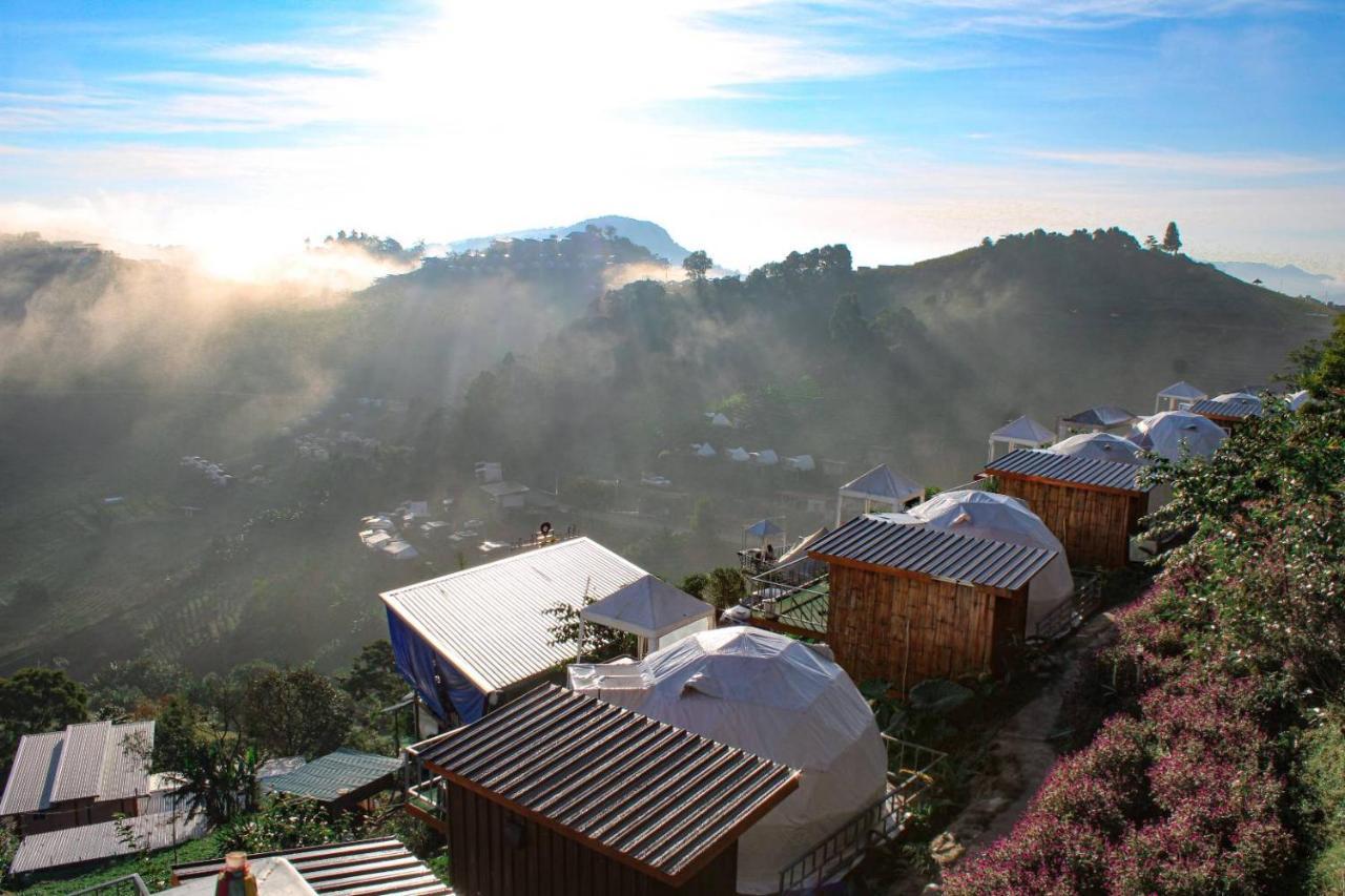 ภูเบิกฟ้า แคมป์ปิ้ง Hotell Mon Jam Exteriör bild